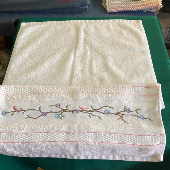 Vtg Kassa Fina 100% Fine Ring Spun White Cotton Hand Towel and Finger Tip Towel - Picture 8 of 11